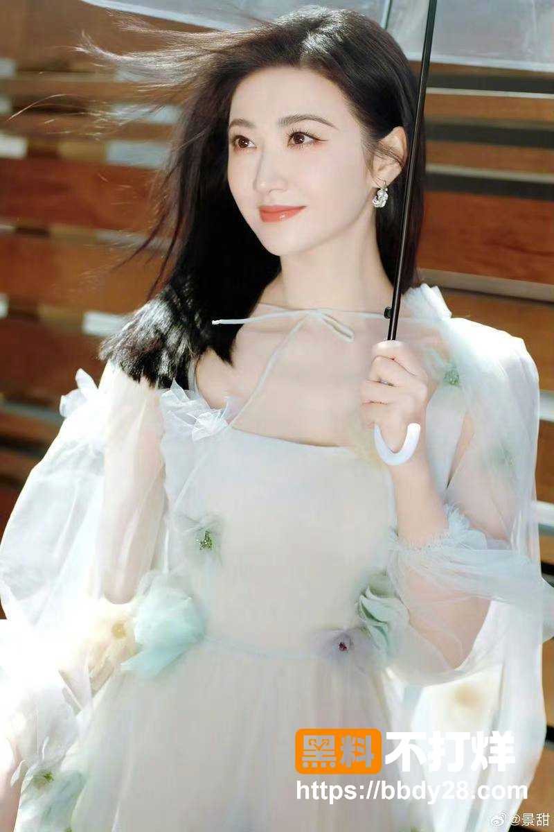 顶流女星景甜代孕索3亿8