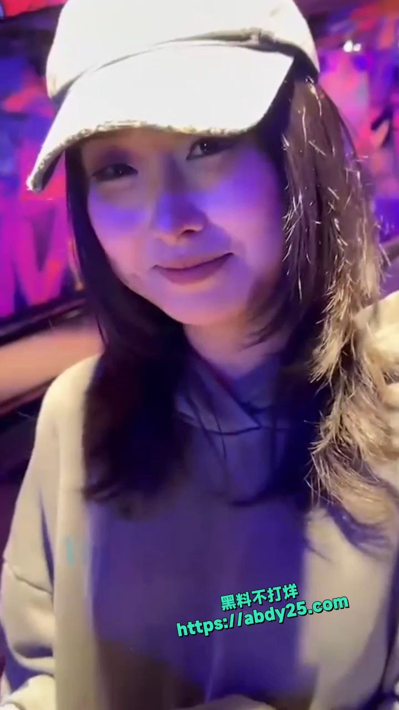 推特阿黑颜女神噗噗pupu
