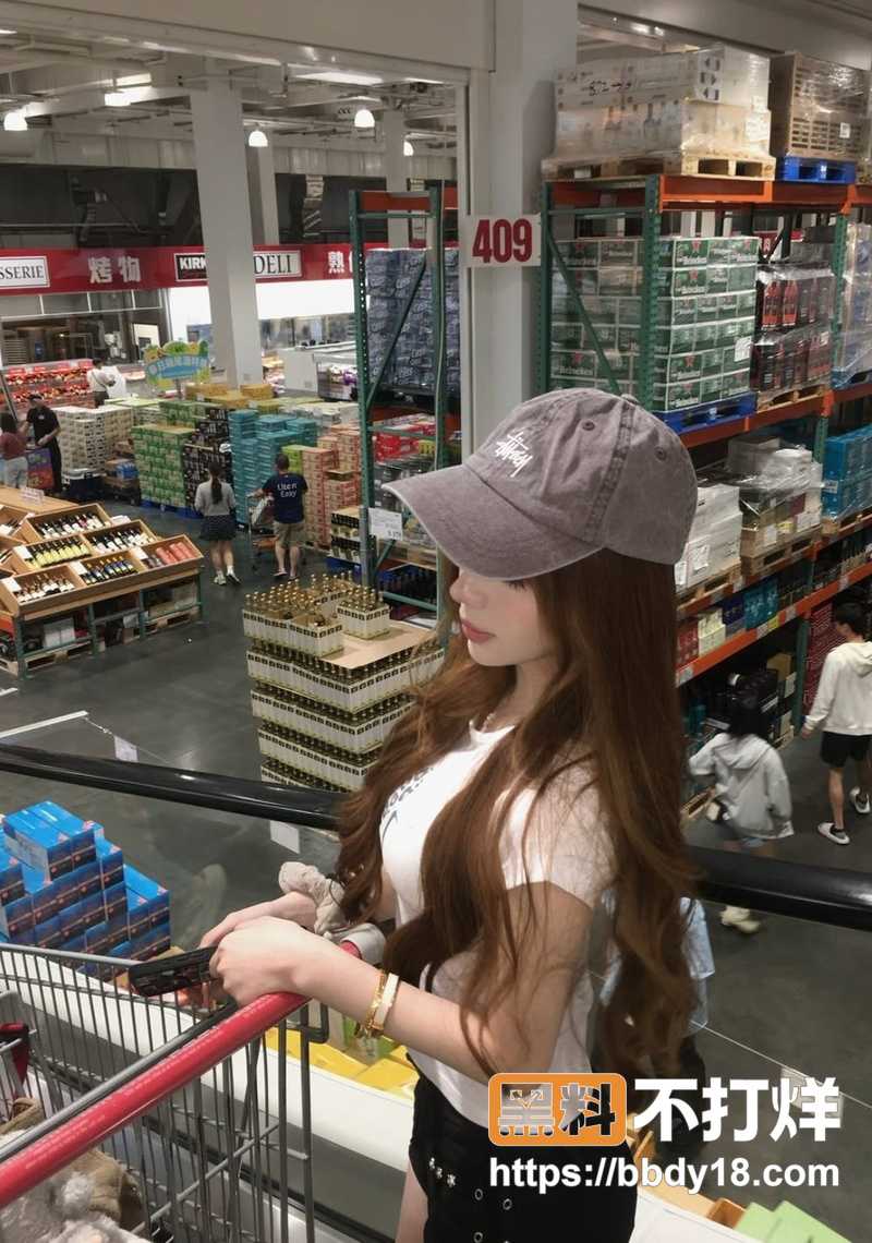 经济系大二高颜值学姐30