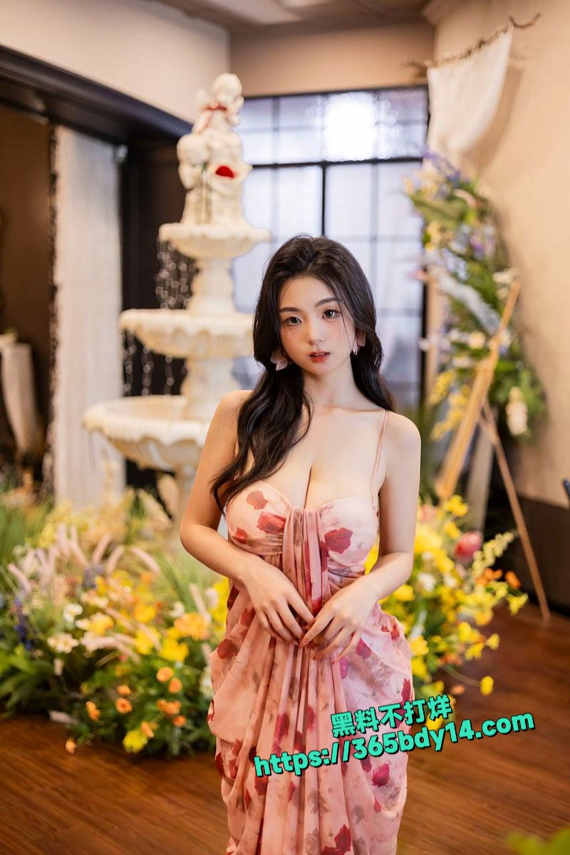 抖音百万粉丝擦边网红小熊软糖巨乳尤物早起定制资源被扒2