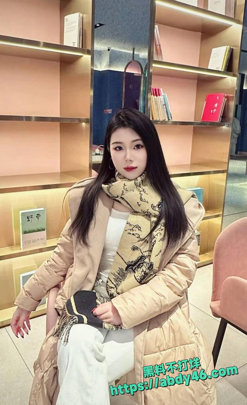 淮阳小网红怒撕厕所偷拍狂11