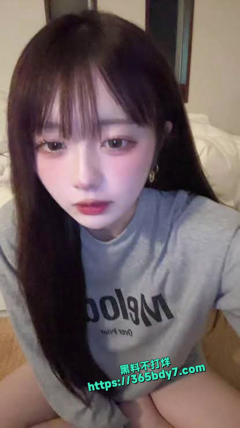 极品萝莉麒麟粉色公主裙白丝诱惑水晶棒猛操嫩穴1