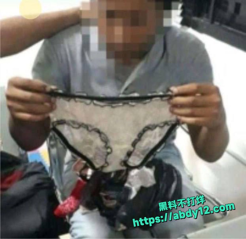 女白领保温杯被射3次精4