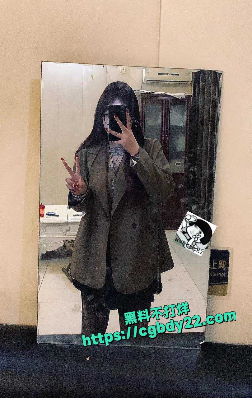 符文战士 制服调教SM忙的合不拢腿 微信与炮友交流做爱心得6