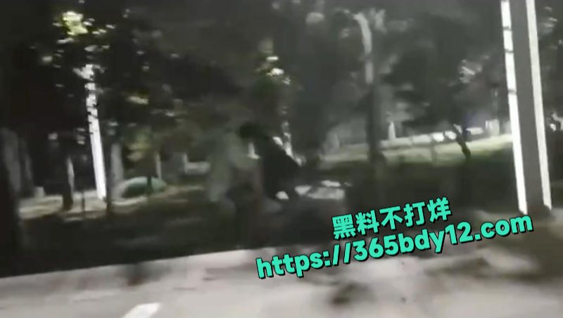 山东圣翰财贸职业学院一对情侣野战石头上啪啪啪4