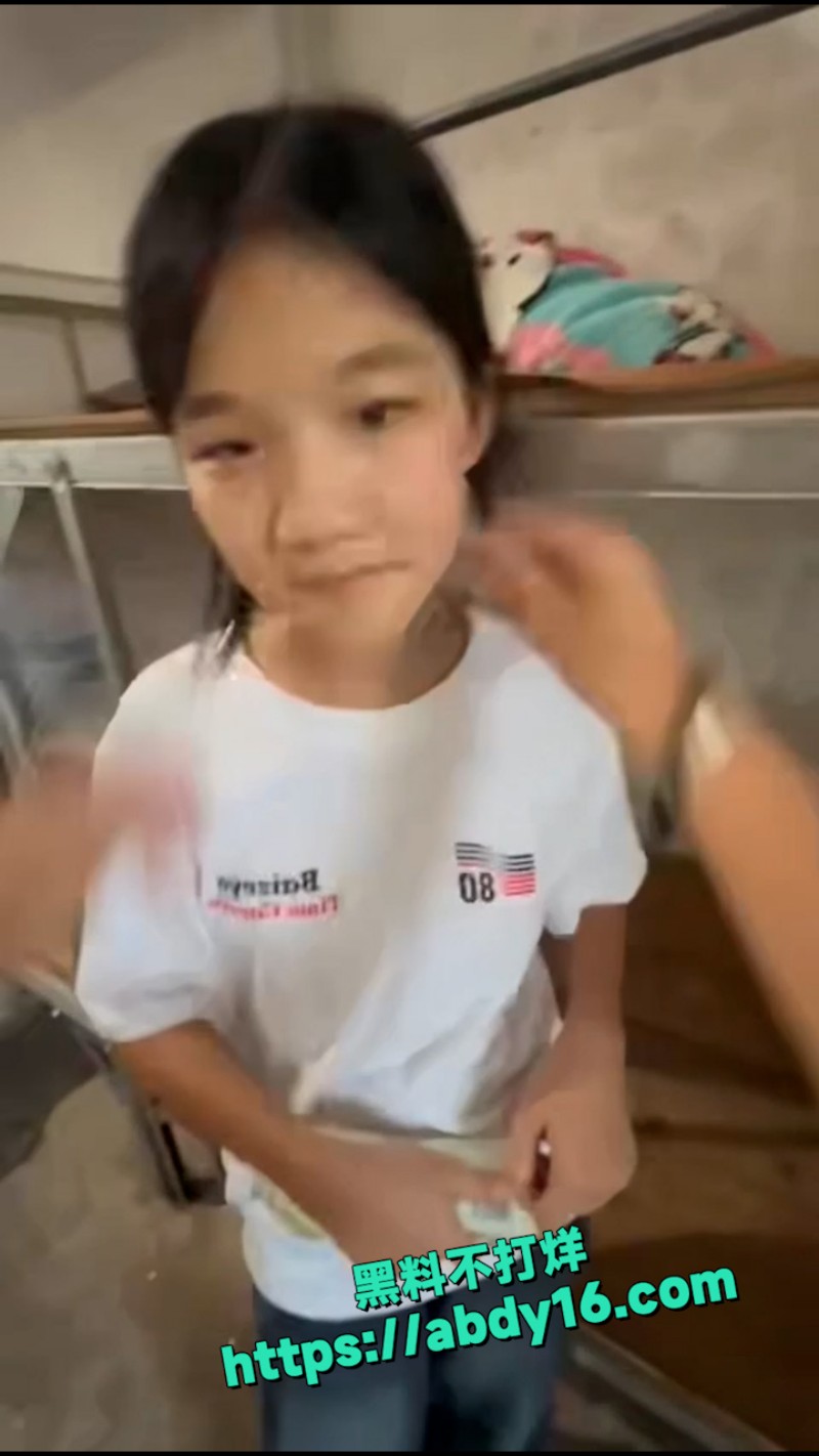 广西小表妹打架霸凌视频 14