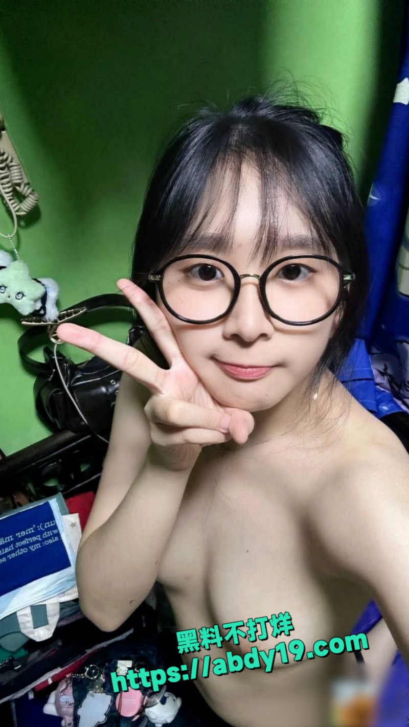 香港学生妹朱双双不雅视频流出 15