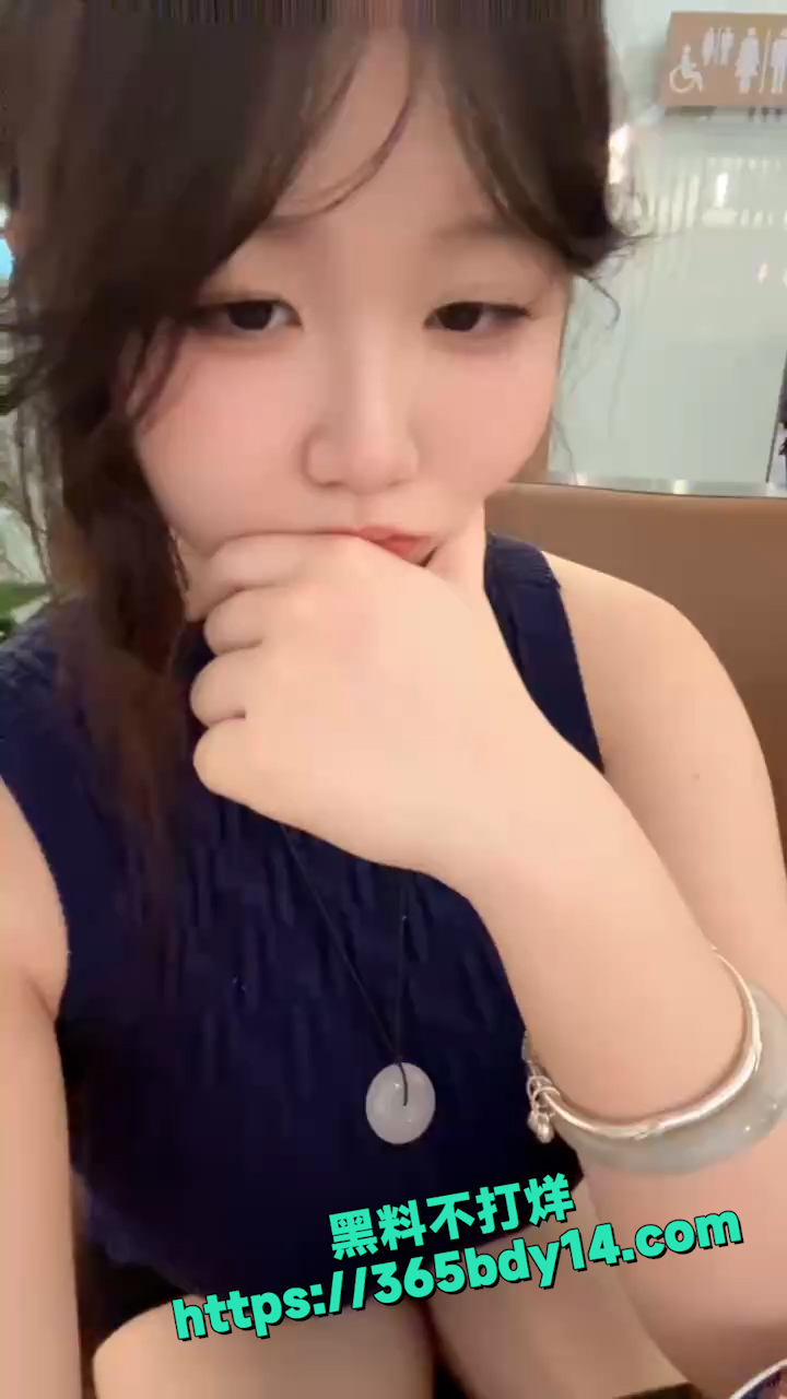 竖版模版.00000000.Still007