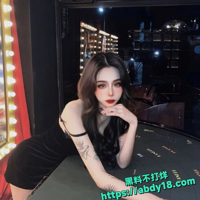 云妃庙会下药迷奸视频 9