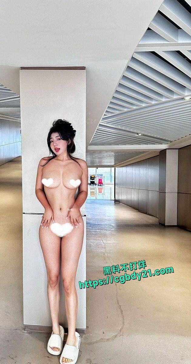 丰满甜美妹子反骨PP ，大胆露出13
