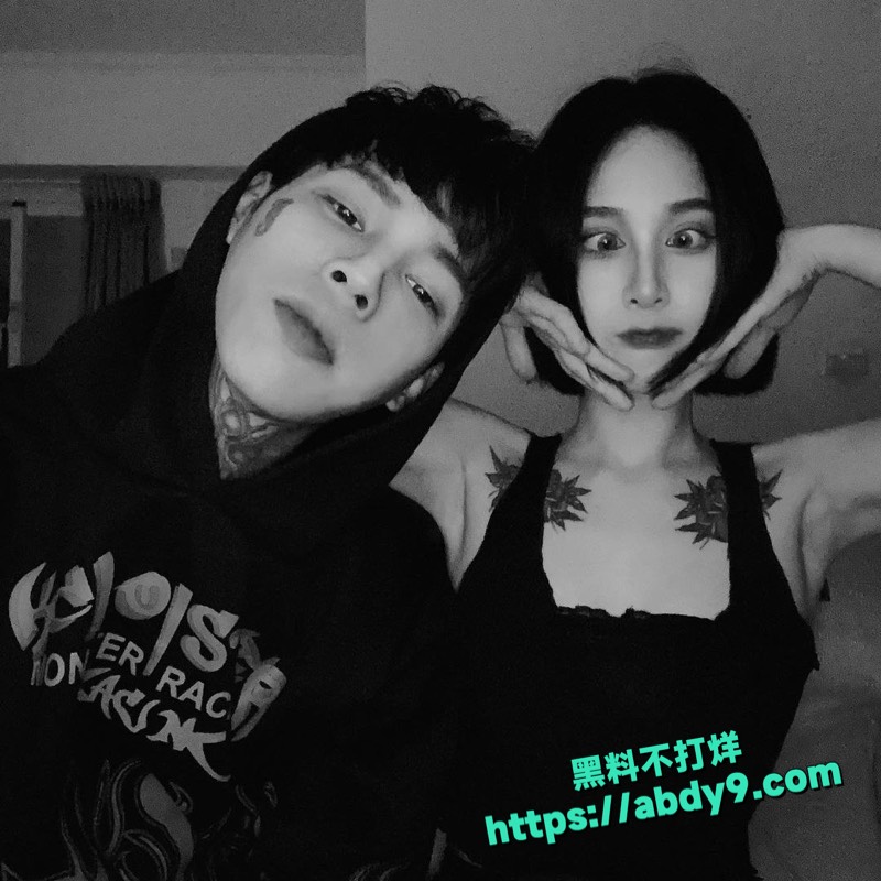 推特超火网黄情侣JKS&C付费做爱视频7