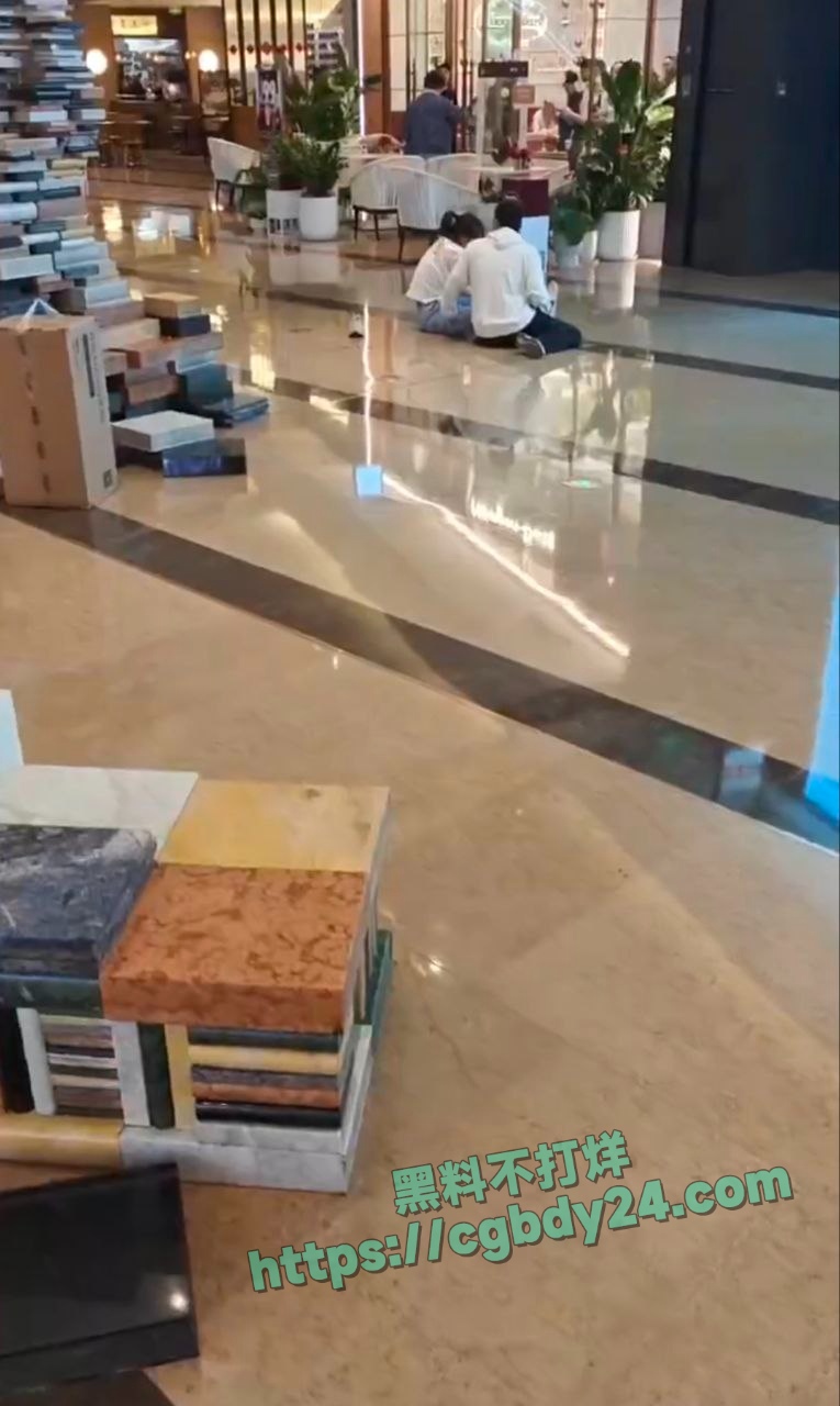 成都太古里持刀伤人 8