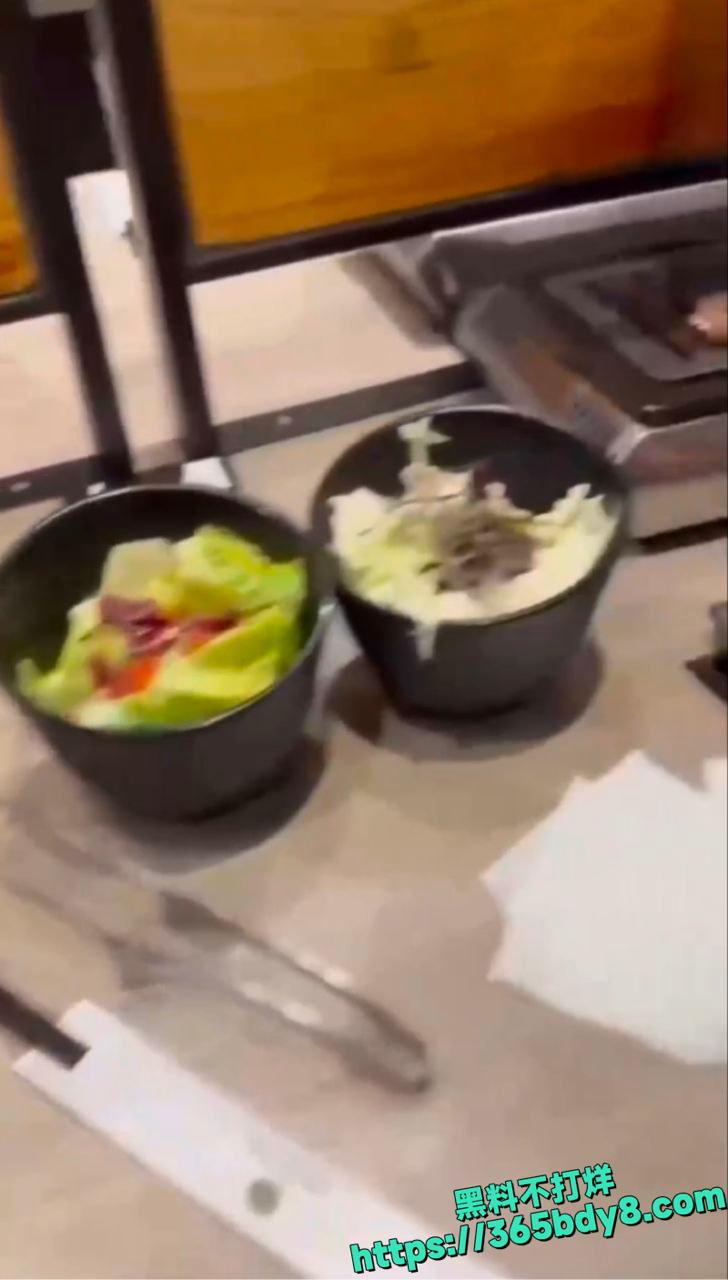 勾搭兄弟老婆偷情火锅店挑逗5
