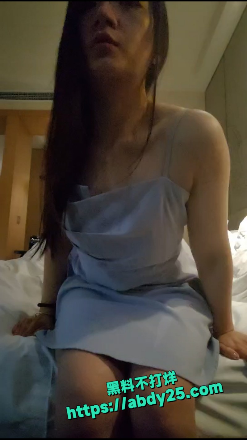 竖版模版.00062429.Still790