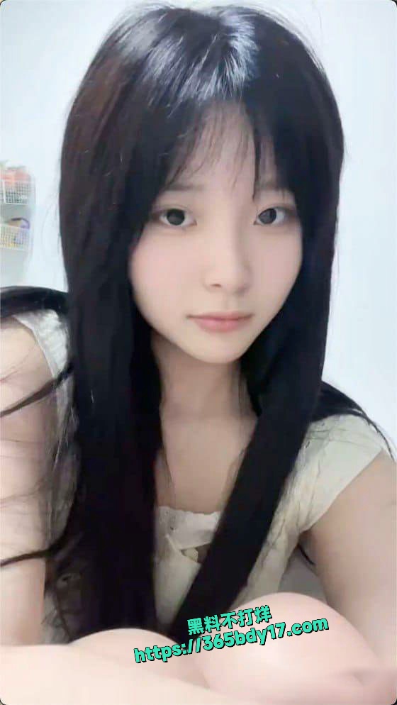 极品高中生嫩妹反差日常私拍泄密 6