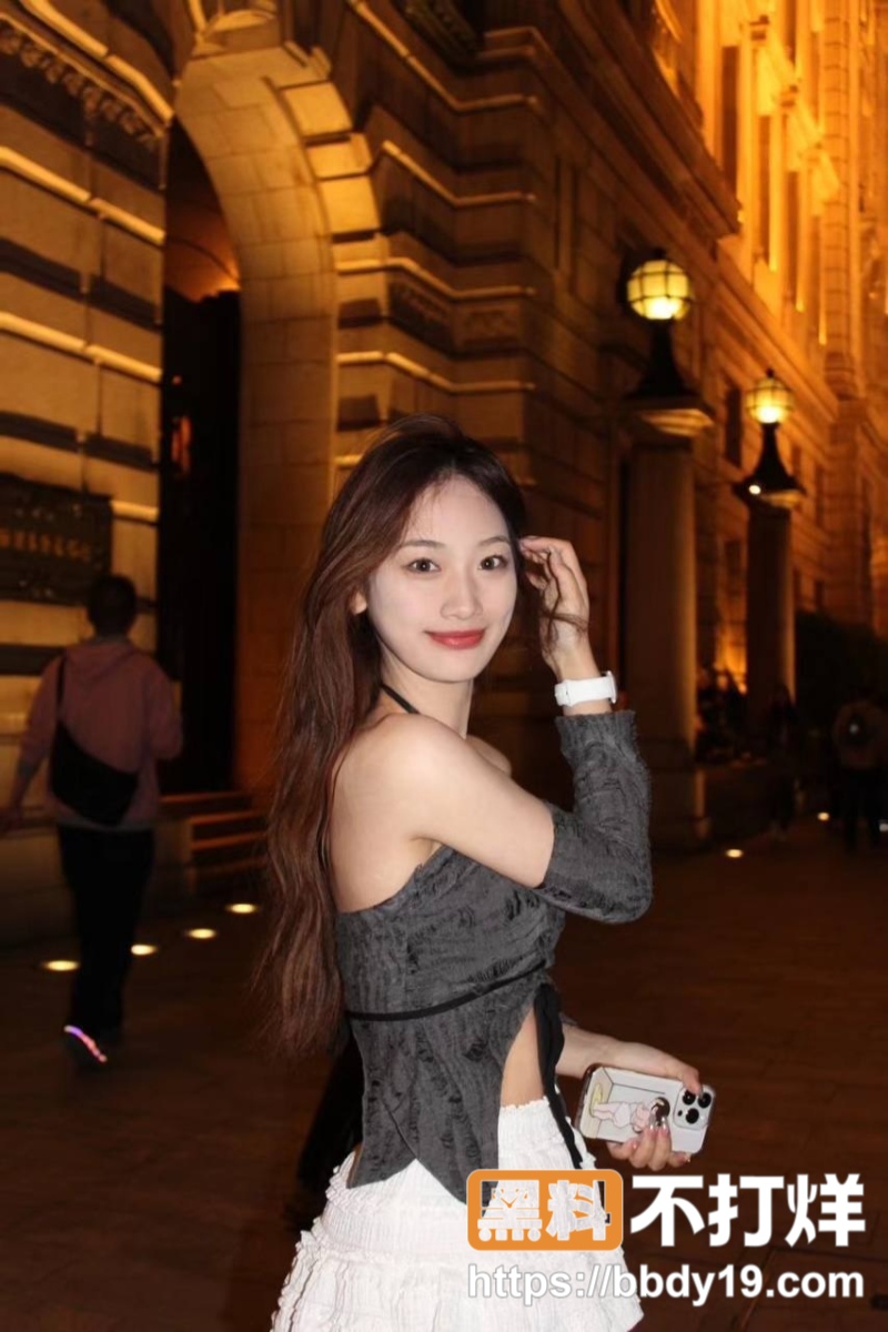 菏泽瑜婷婷男朋友做爱