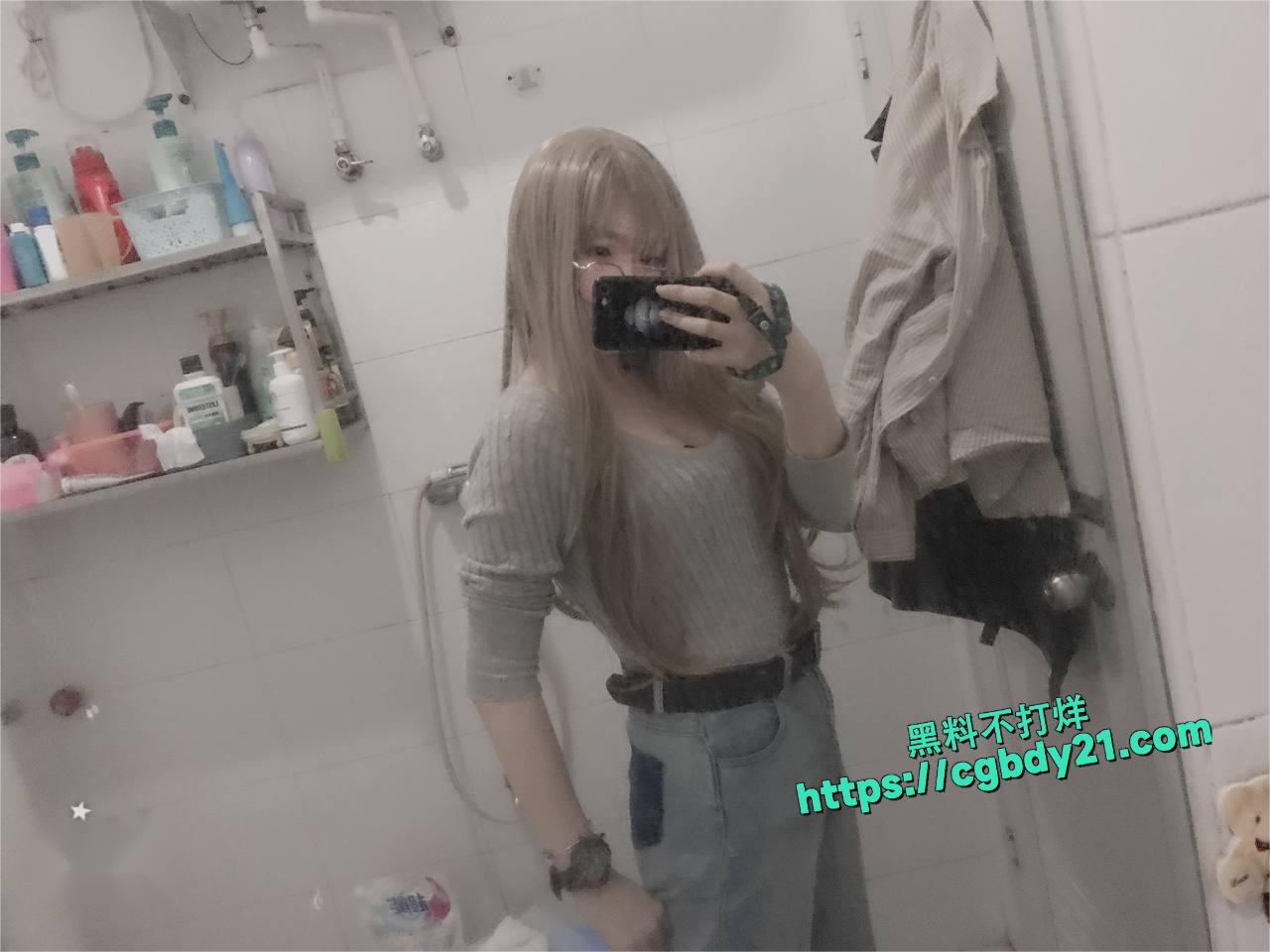 杭州高颜值黄毛温思颖