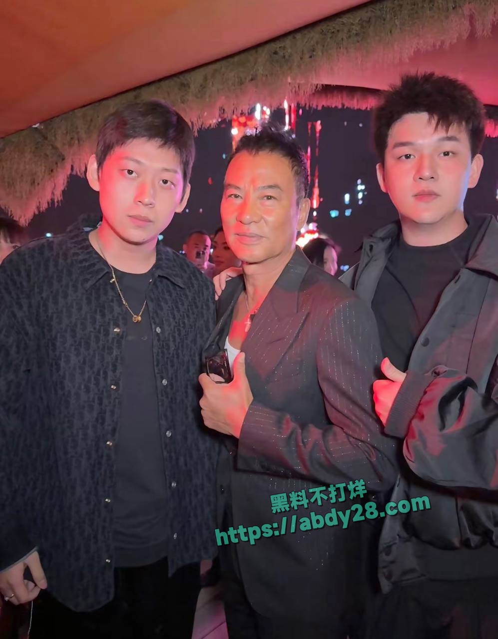 富二代李瑞滨被曝男名媛 57