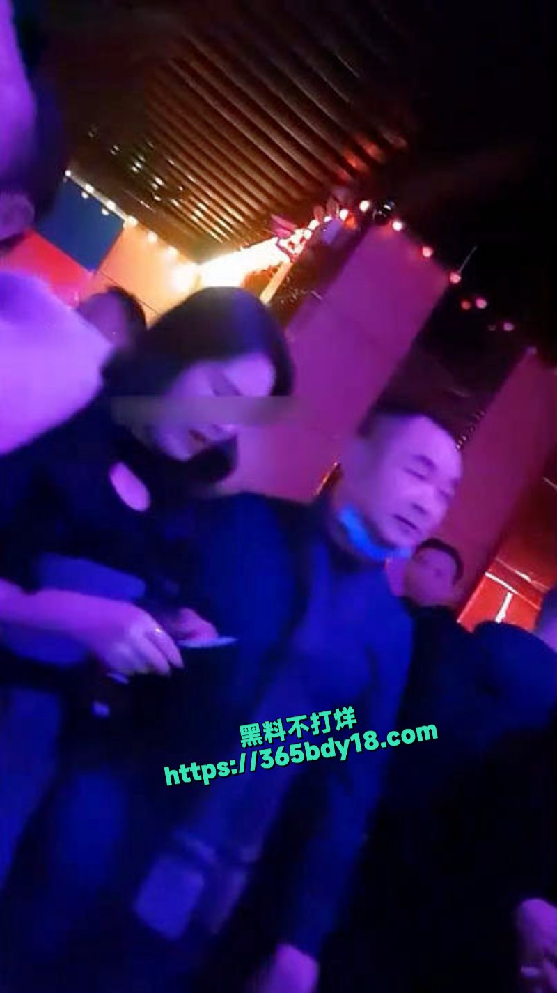 重庆望江楼砂舞厅内淫乱偷拍曝光 1
