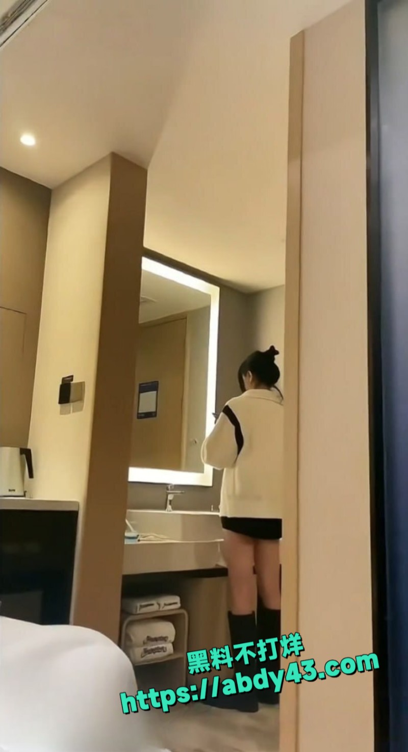 四川传媒学院朱雅文