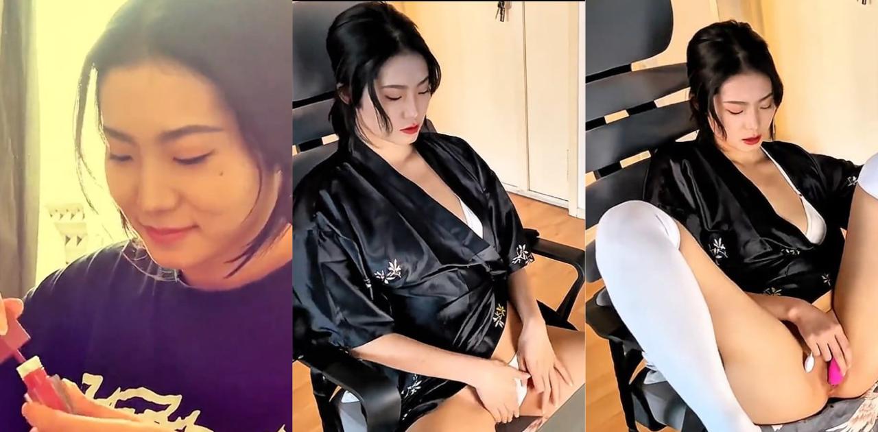 OF人气网黄北京瑶瑶Lonelymeow付费作品流出 日式装跳蛋自慰双洞喷水