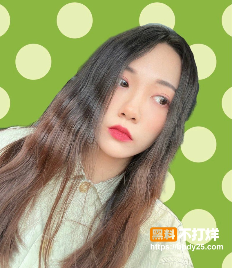 某三甲医院极品反差婊护士吴新园09