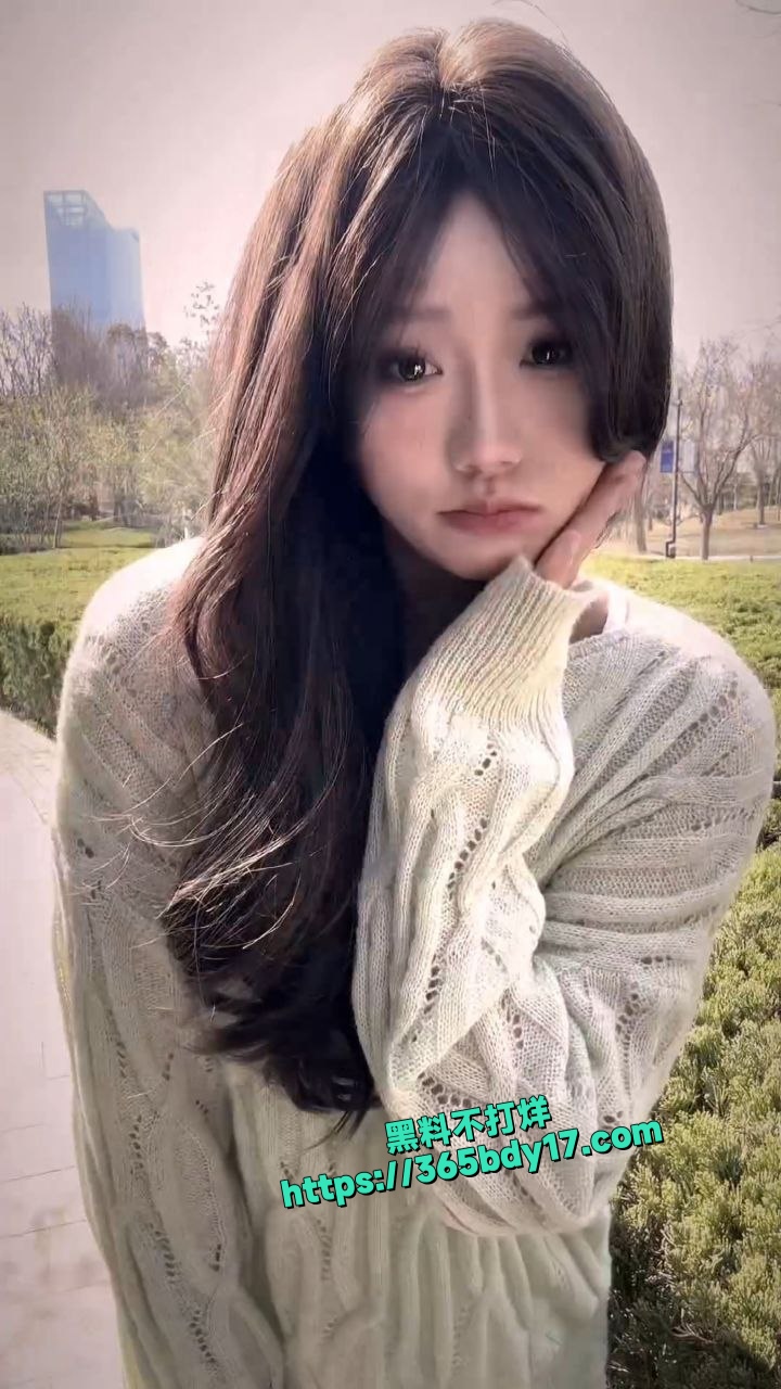 重庆高颜值美女高胜楠野外露营性爱视频流出 3