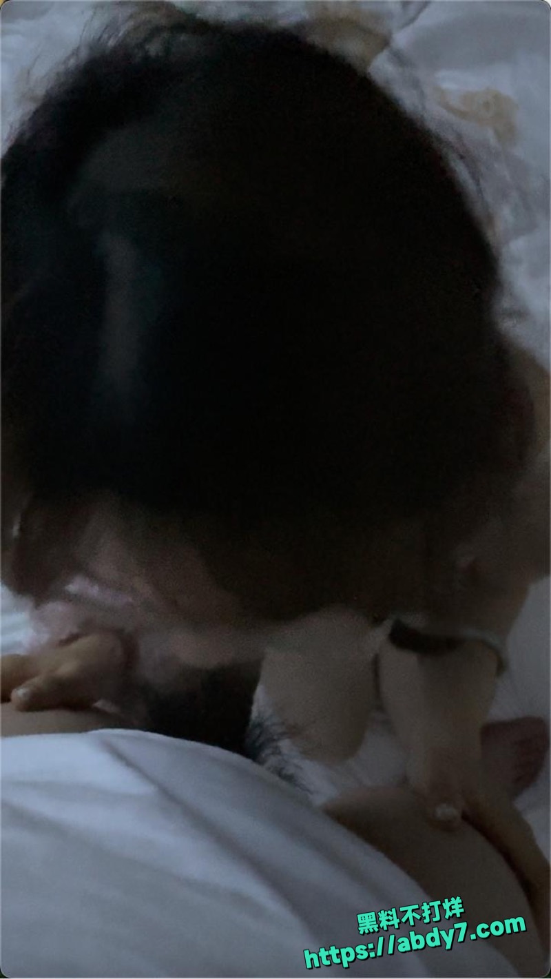 叶梓晴酒店偷情视频 1