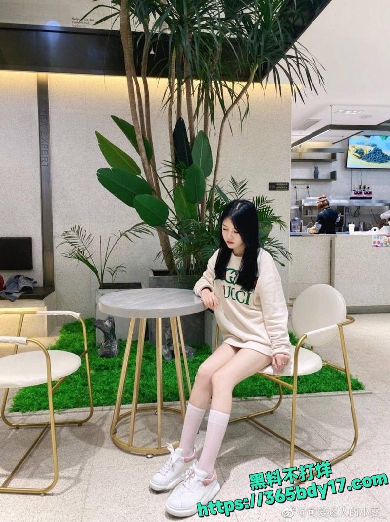 清纯学生妹阳具双插自慰2