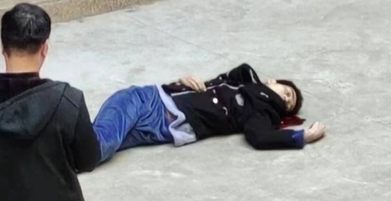 泉州华光职业学院 男生表白被拒绝 思想偏激跳楼自杀 果然舔狗不得好死