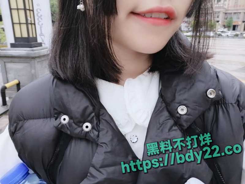 易梦雯21.jpg