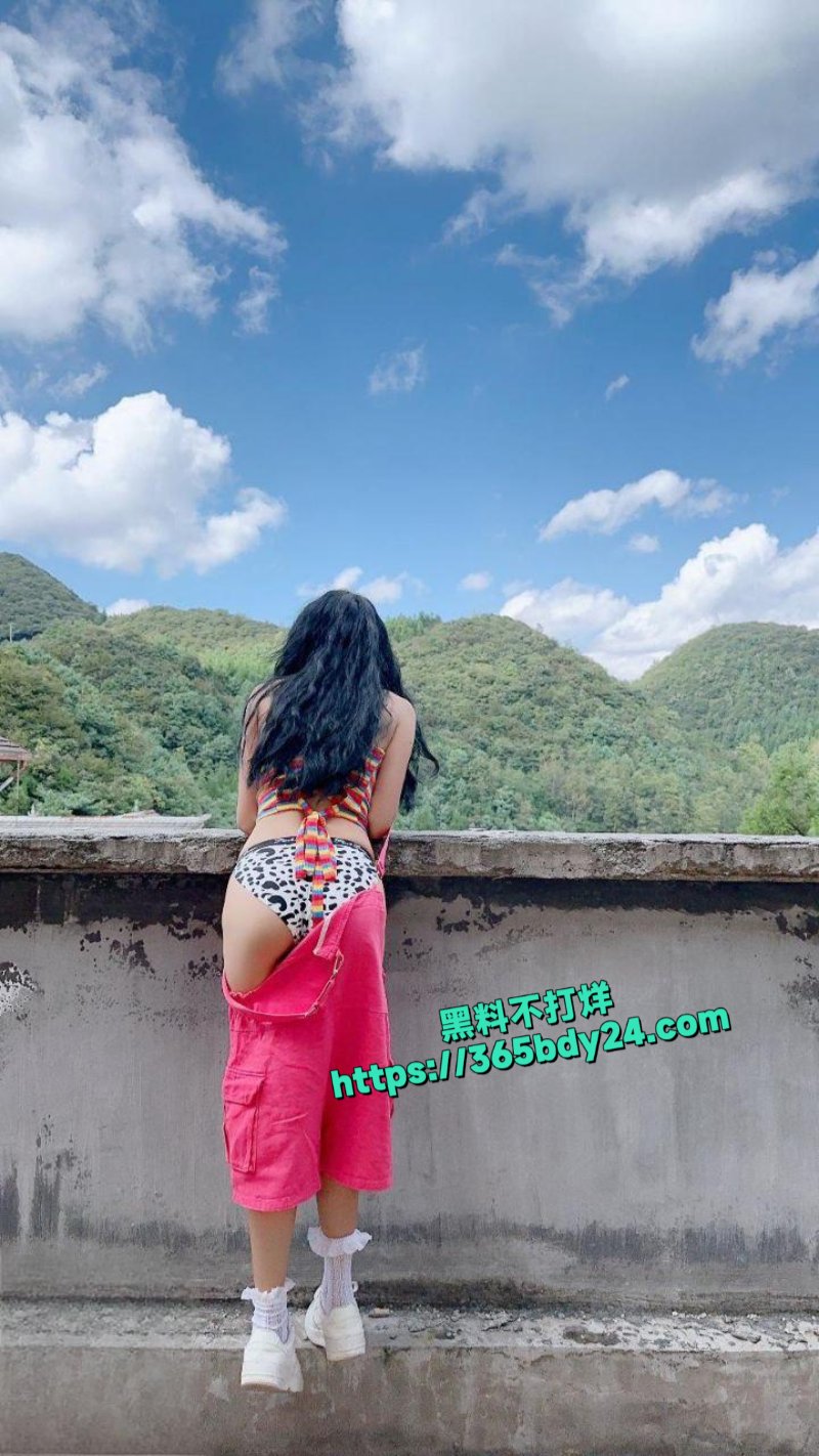 多巴胺女儿在废旧建筑里来着月经操逼