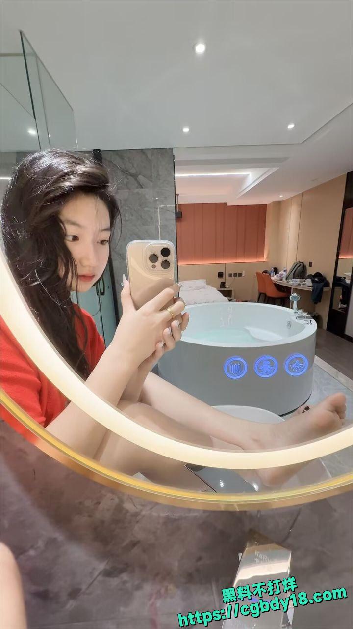 抖音小佳甜心18