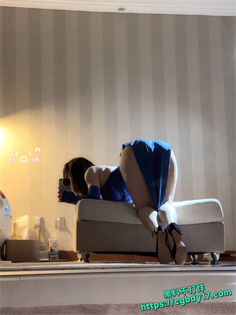 极品蜜桃臀巨乳反差婊22