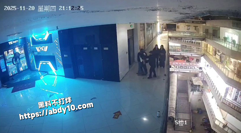 跳楼惊险一幕8