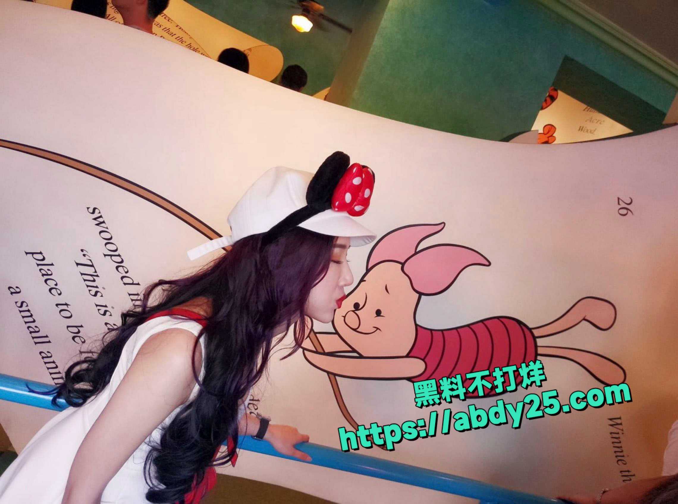 大胸美女在公寓被金主虐操 4