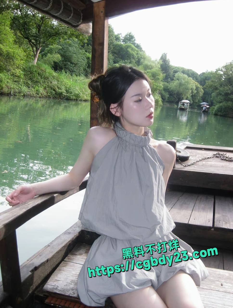 01年平面模特蒯欣欣在家与男友做爱被曝光13