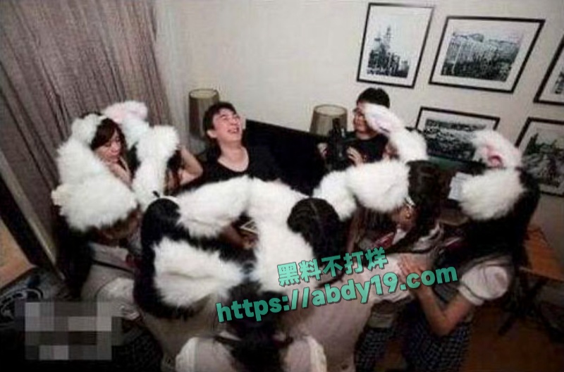 女团成员谢珊珊陪睡大佬视频 54