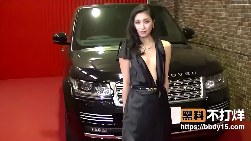 北条理慧豪车旁性感撩人5