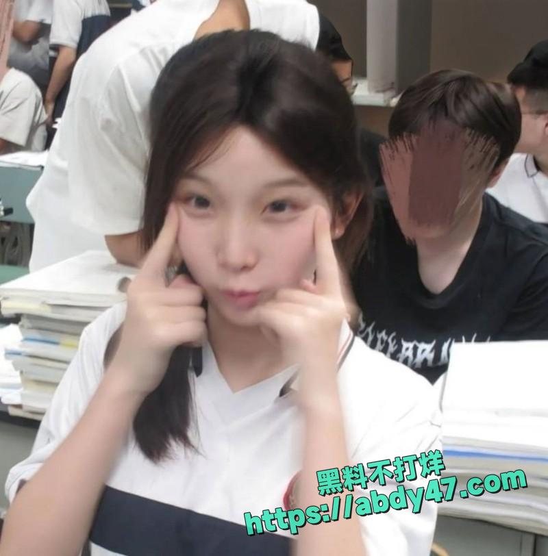 广东顺德容山中学学妹梁欣莹03