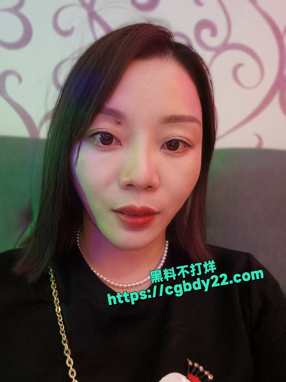 福建麓宝珠宝有限公司 女老总陈凤琴，经常几个大姐姐一起KTV找男模13