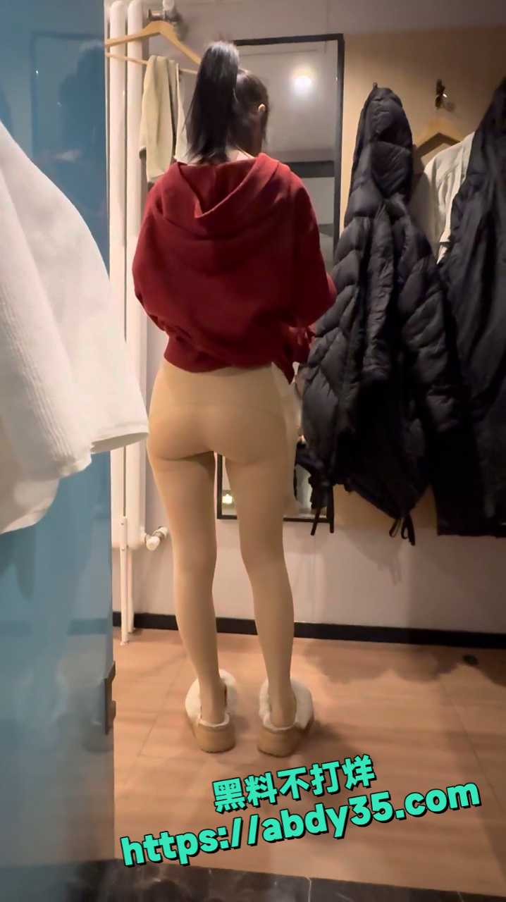 私信解锁圣诞装假阳具24