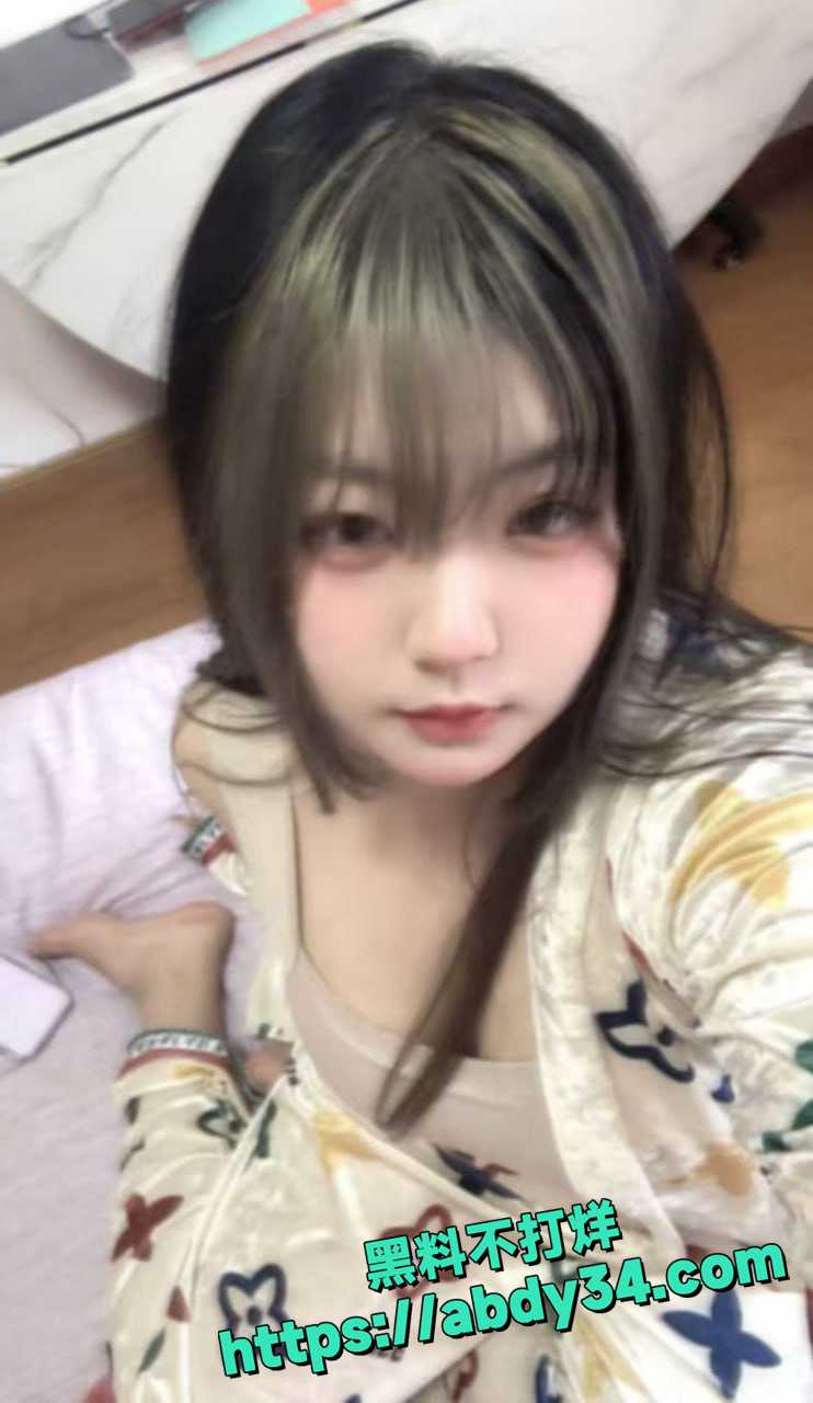 上海大学毕业的母狗 18