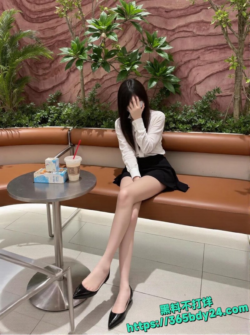 王雪儿女大学生酒店调教私拍 8