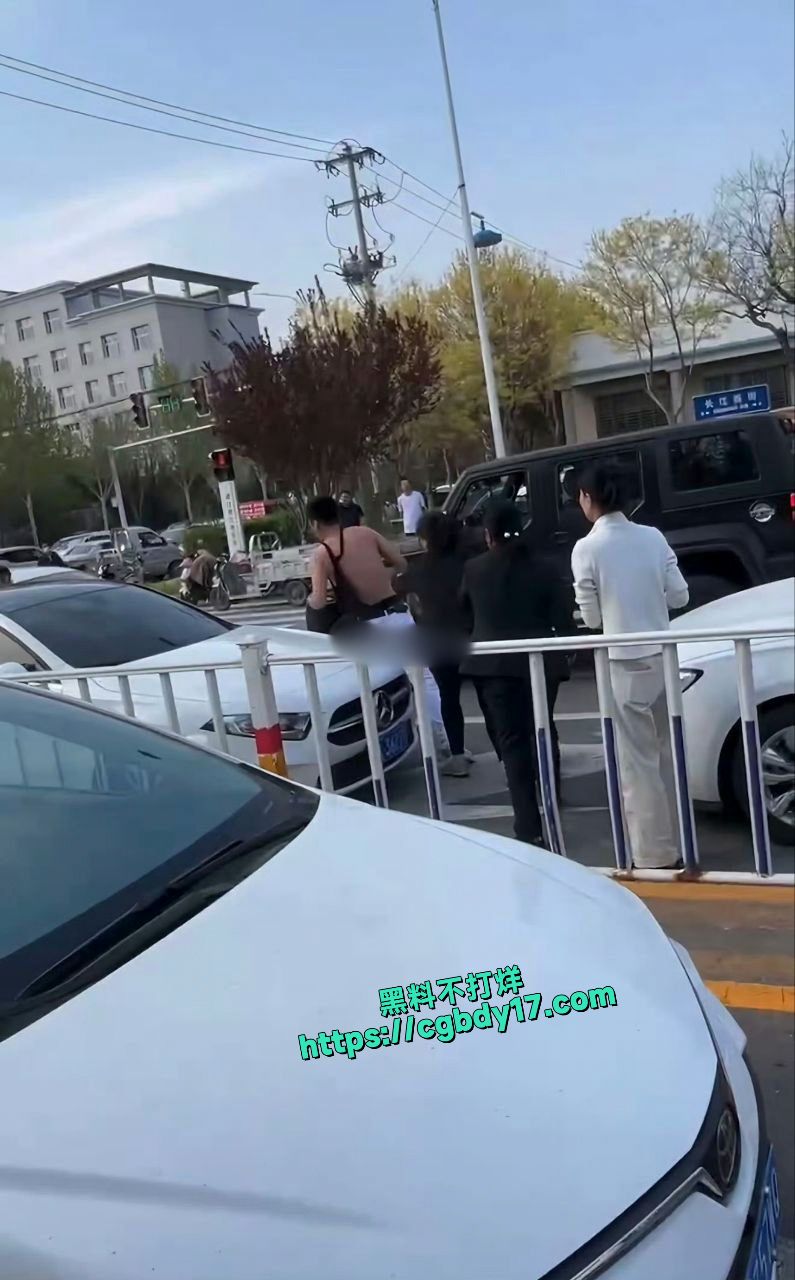 邢台市原配抓小三现场5