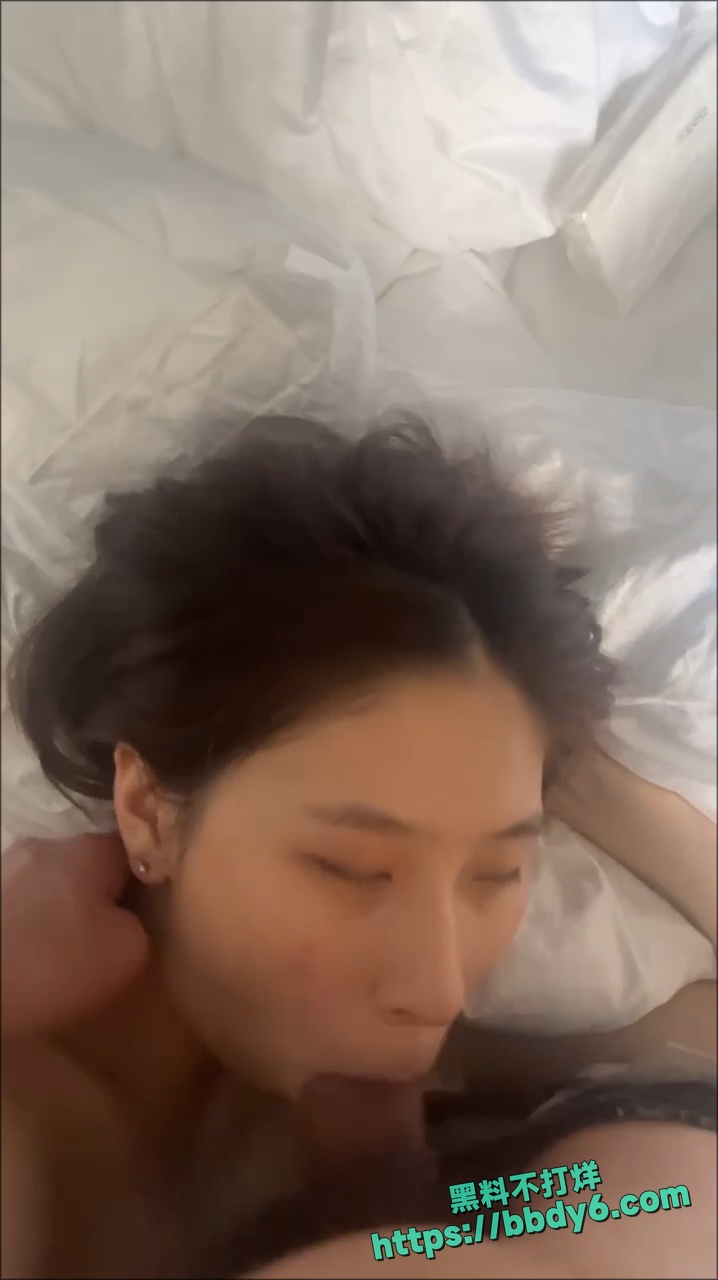李萌泄密巨乳13