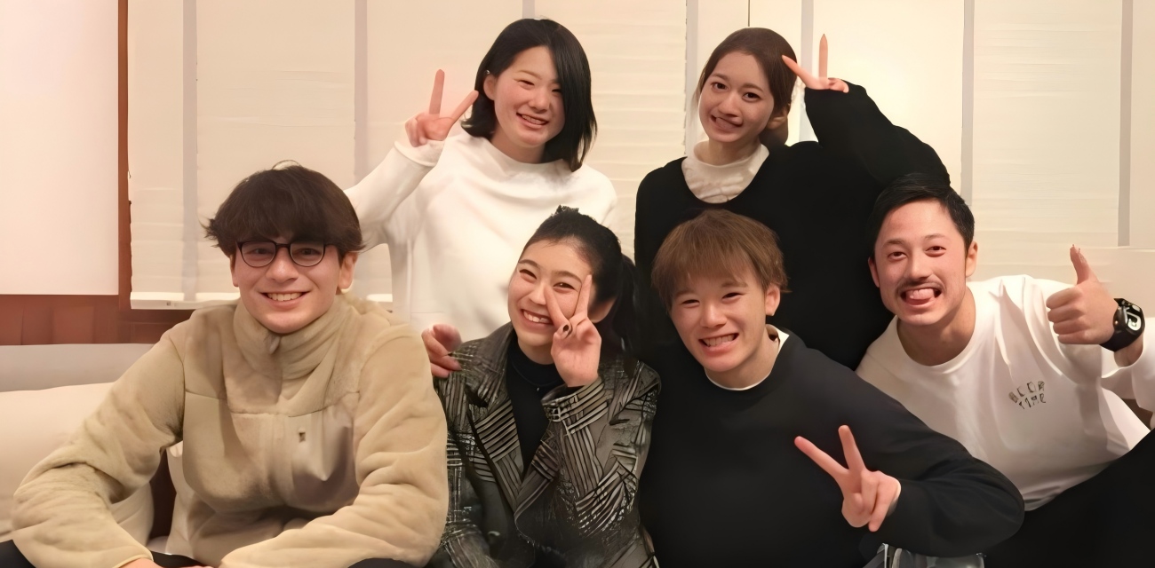 推特网红Sexcat07新作来袭 人妻COS户外房车开干 三男三女激战啪啪响