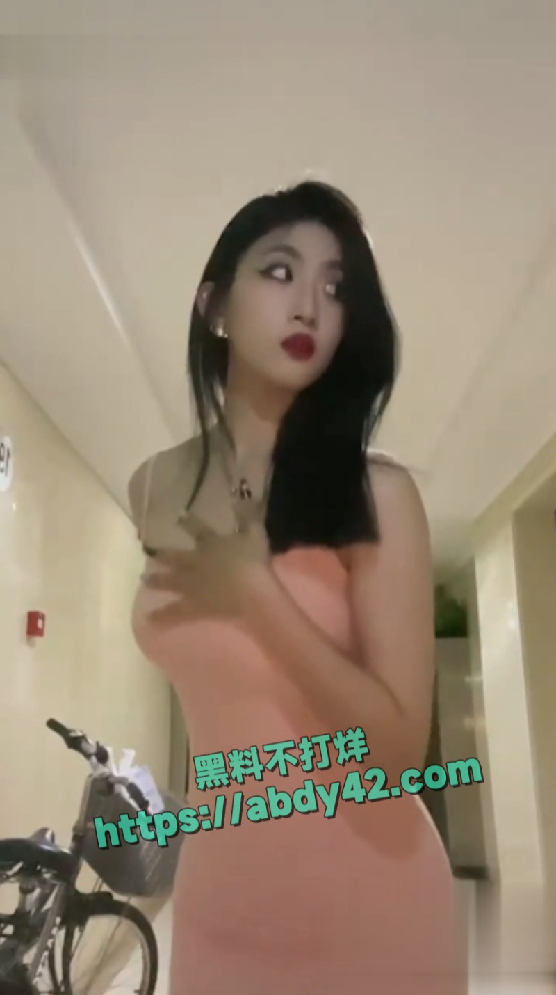 南艺舞蹈系学生妹邓亚丽5