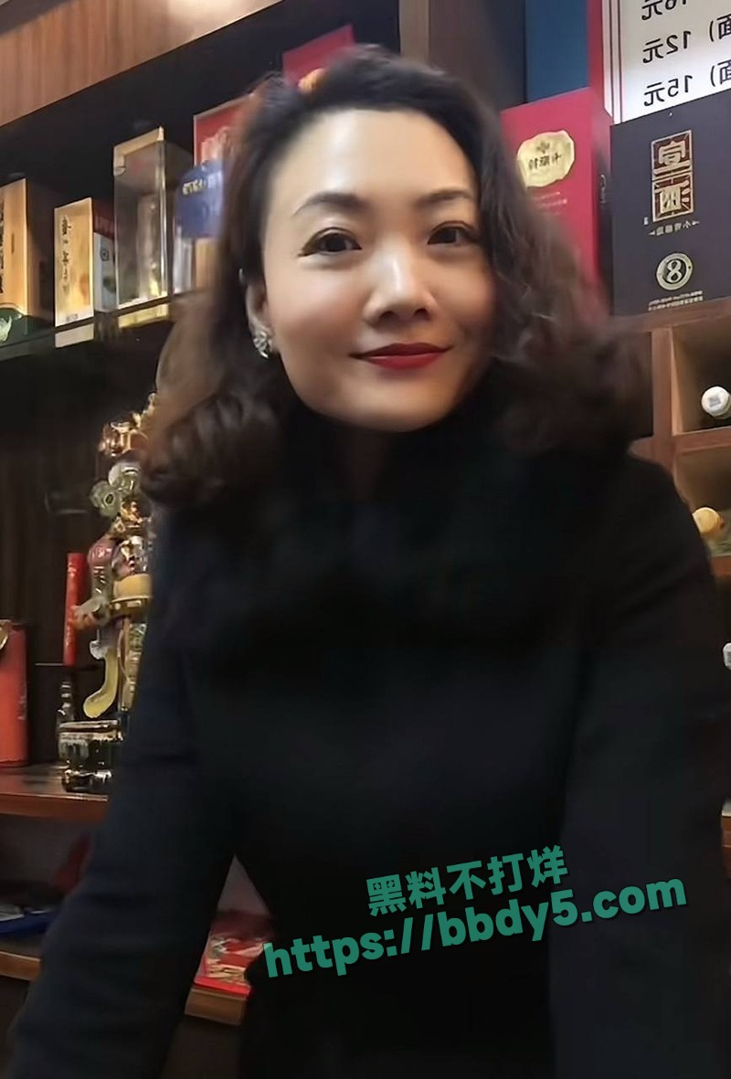 网红绝色与唐美丽共享同一男友09