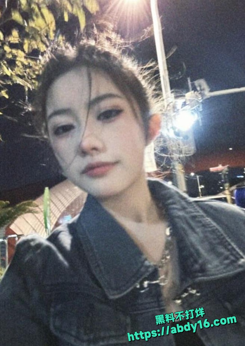 大学生王敏然酒店私拍流出 8
